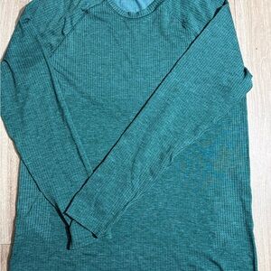 lululemon athletica Men's Green Long Sleeve Tee
